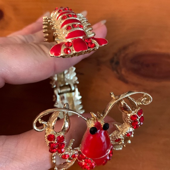 Lobster bracelet red & gold statement piece clasp coastal ocean beach design - Picture 6 of 8